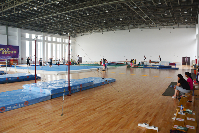 体操馆h.jpg